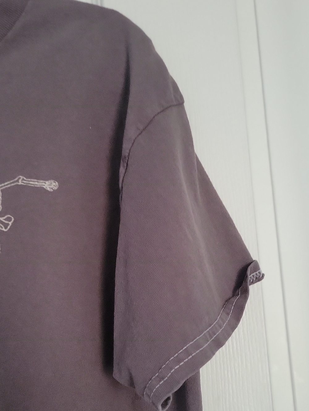 💀🩶 Skeleton Skate Graphic Crewneck T-Shirt - Picture 4 of 6